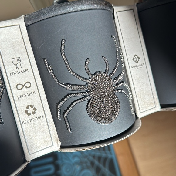 Halloween three-piece glass canister with wooden lid 👻🦇🕷️ - Picture 7 of 15